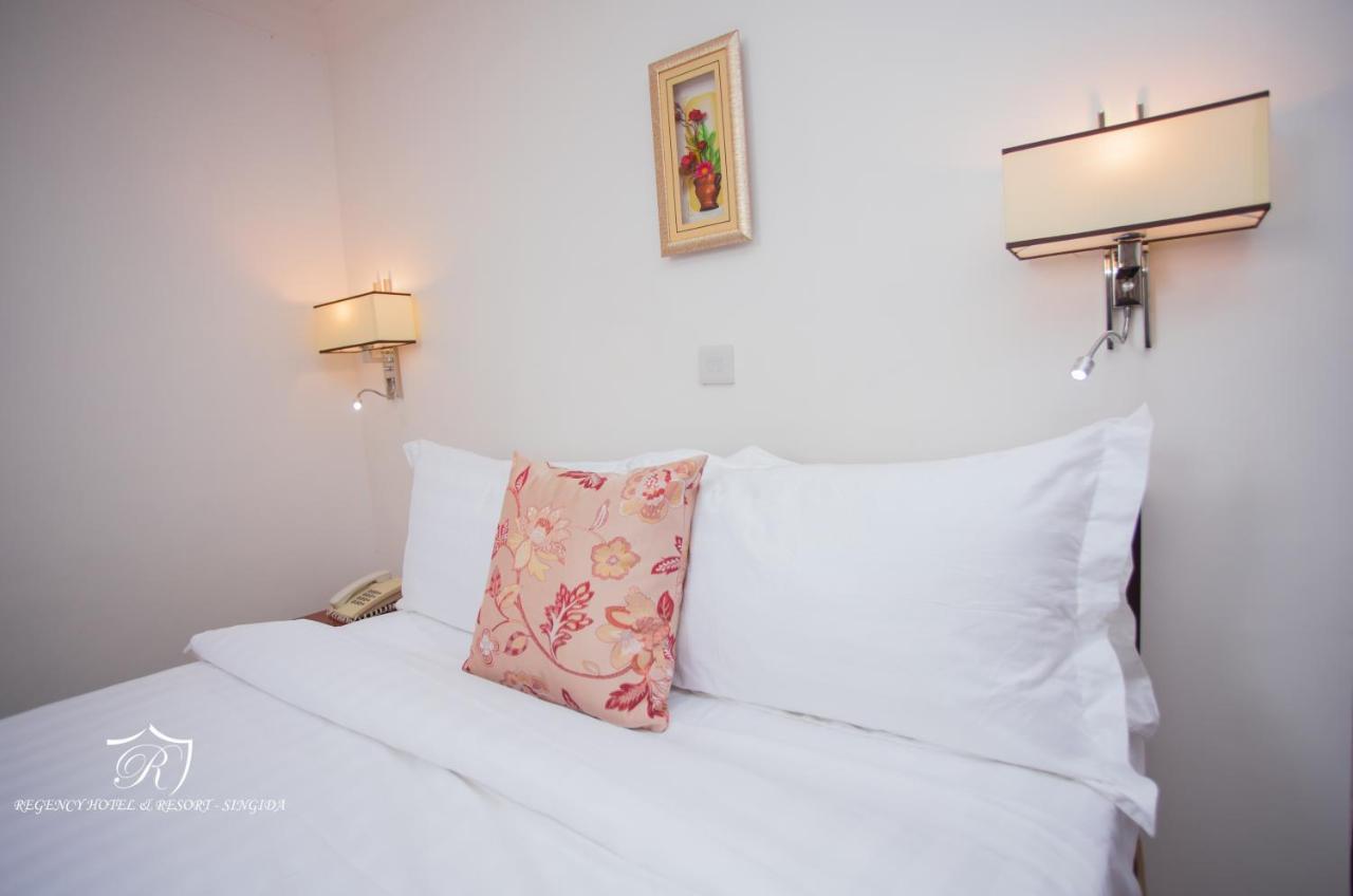 Regency Resort Singida Buitenkant foto