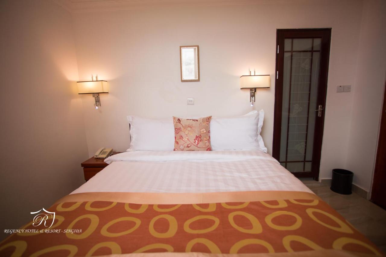 Regency Resort Singida Buitenkant foto