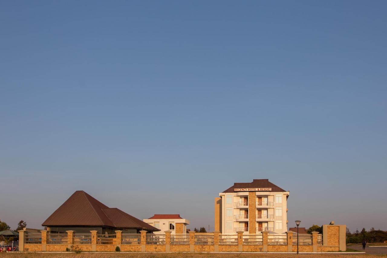 Regency Resort Singida Buitenkant foto
