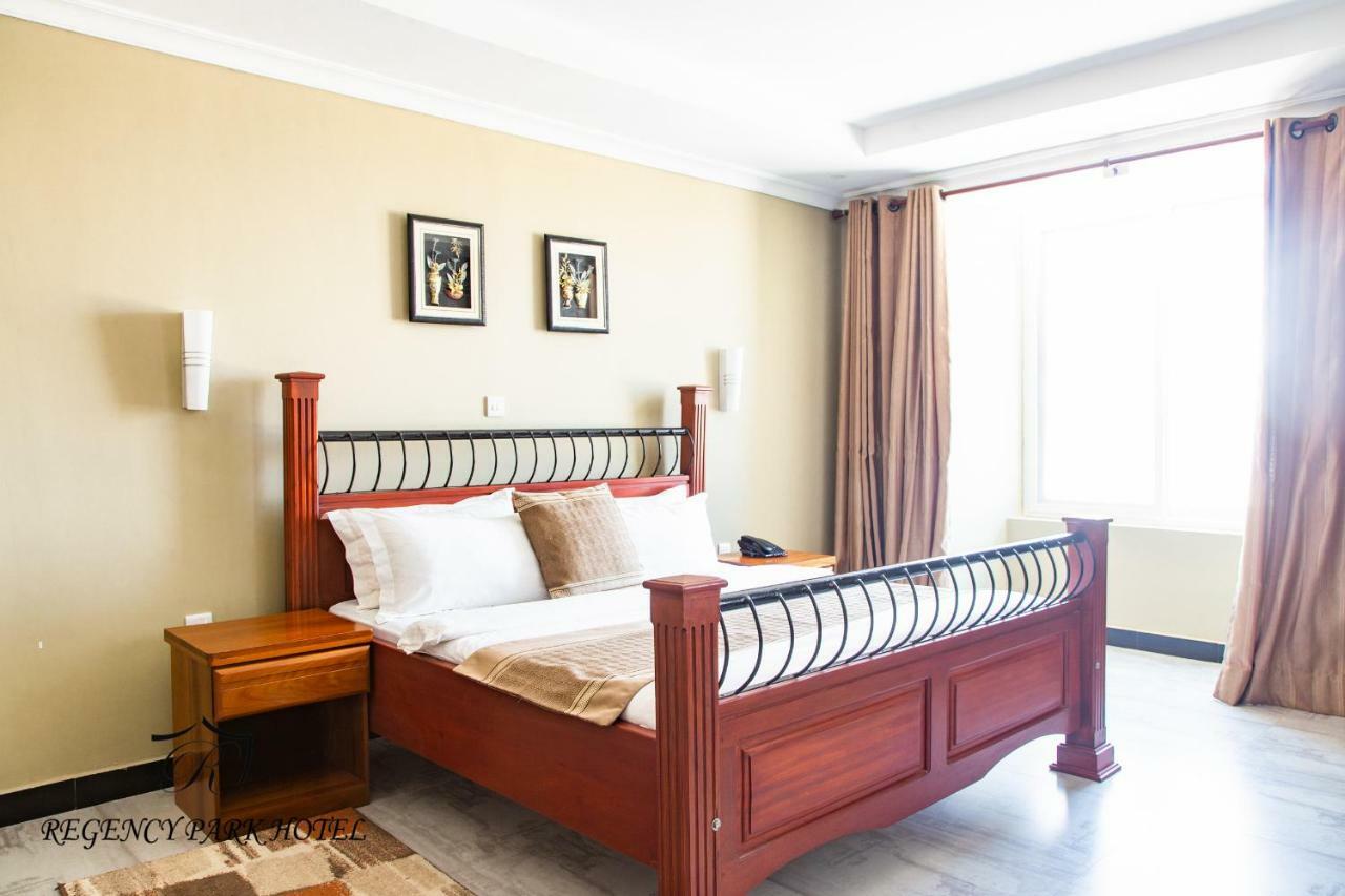 Regency Resort Singida Buitenkant foto