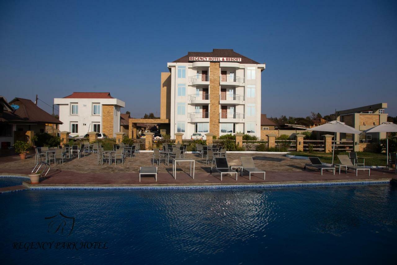 Regency Resort Singida Buitenkant foto