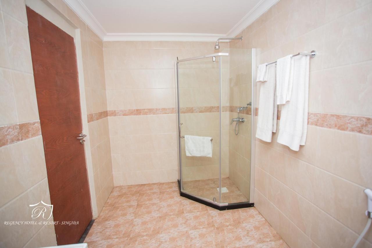 Regency Resort Singida Buitenkant foto