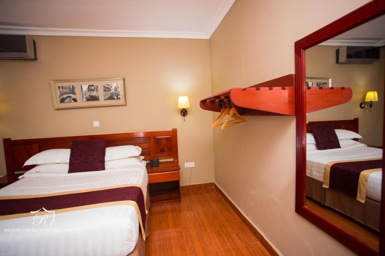 Regency Resort Singida Buitenkant foto